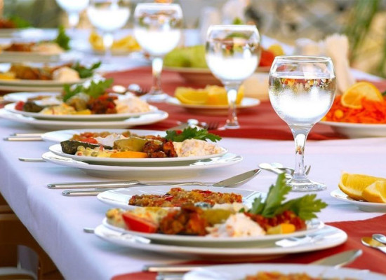 Indian food – what you must not miss in your wedding menu!